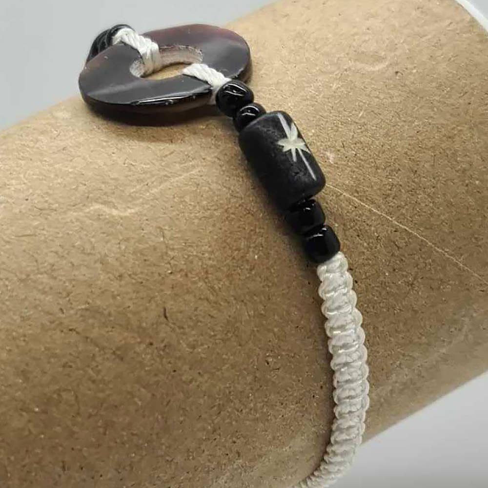 Beach Bracelet: Black / Round Nacre