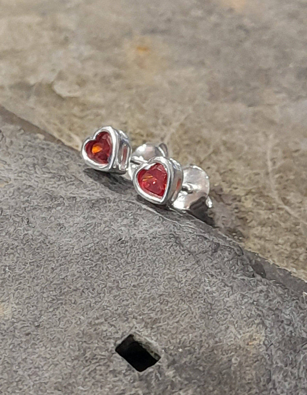 RED 4MM HEART CZ STUD EARRINGS