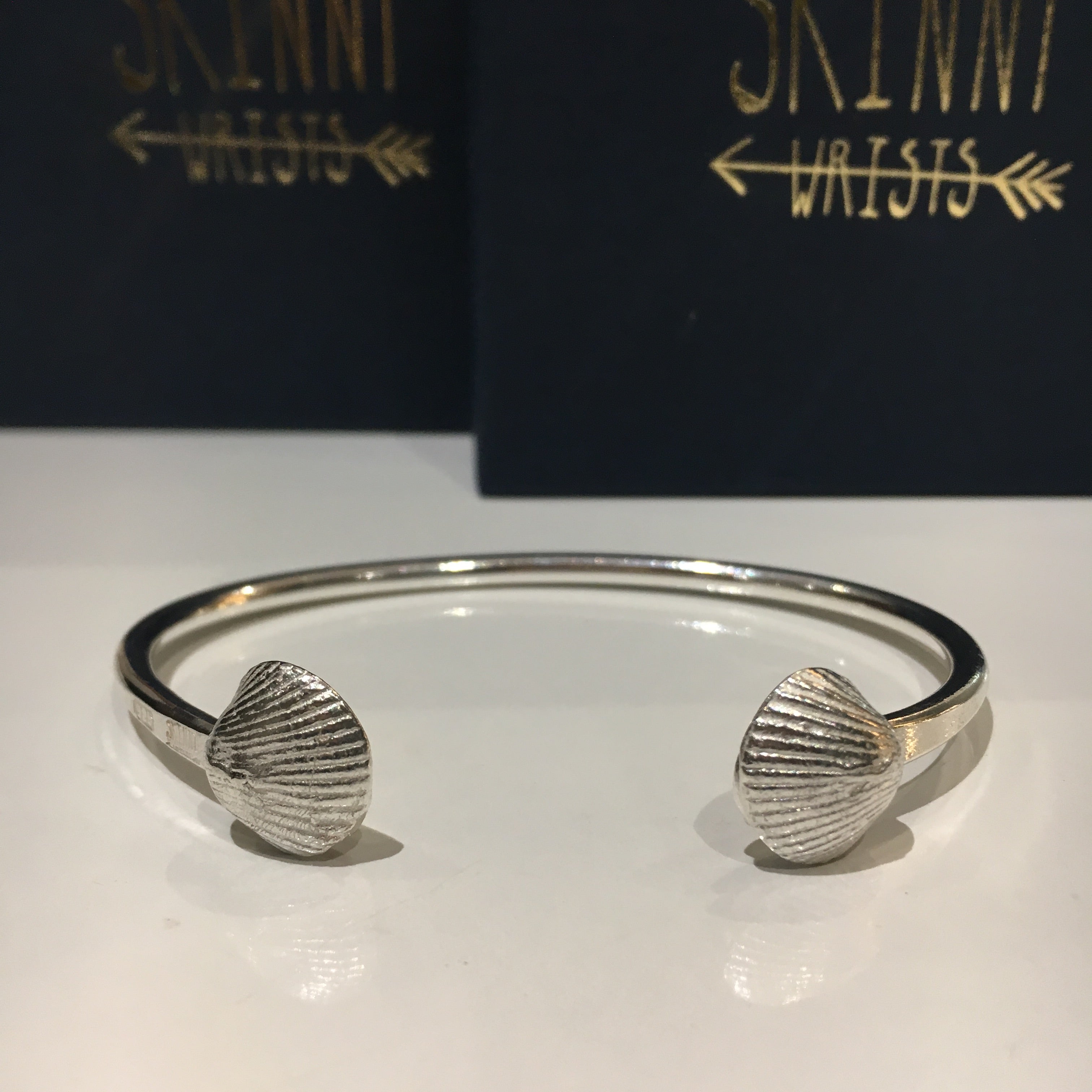 Charm Cuff Bangle - Shell