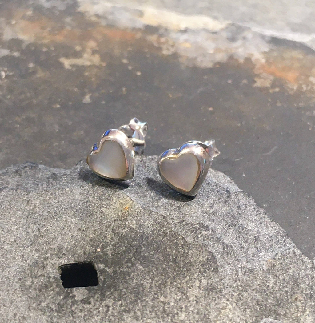 6MM MOTHER OF PEARL HEART STUD EARRINGS