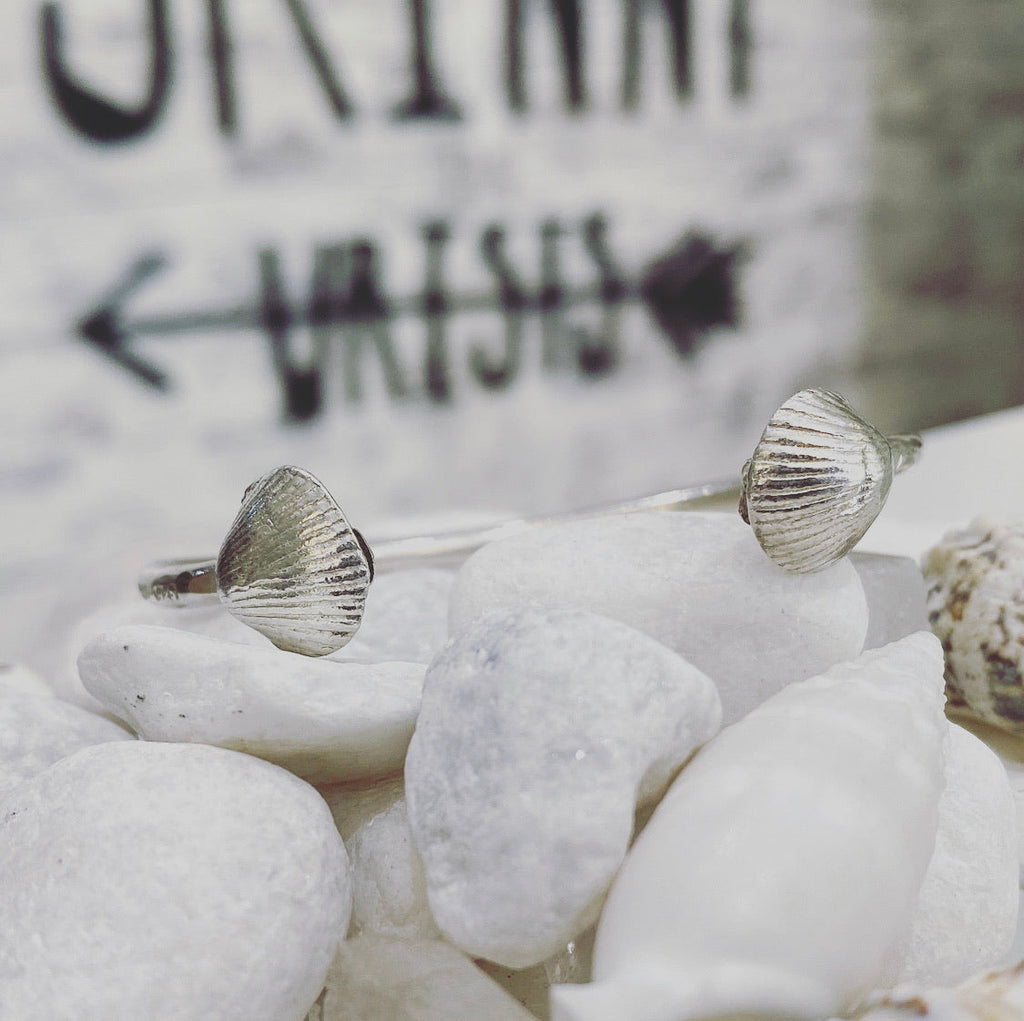 Charm Cuff Bangle - Shell